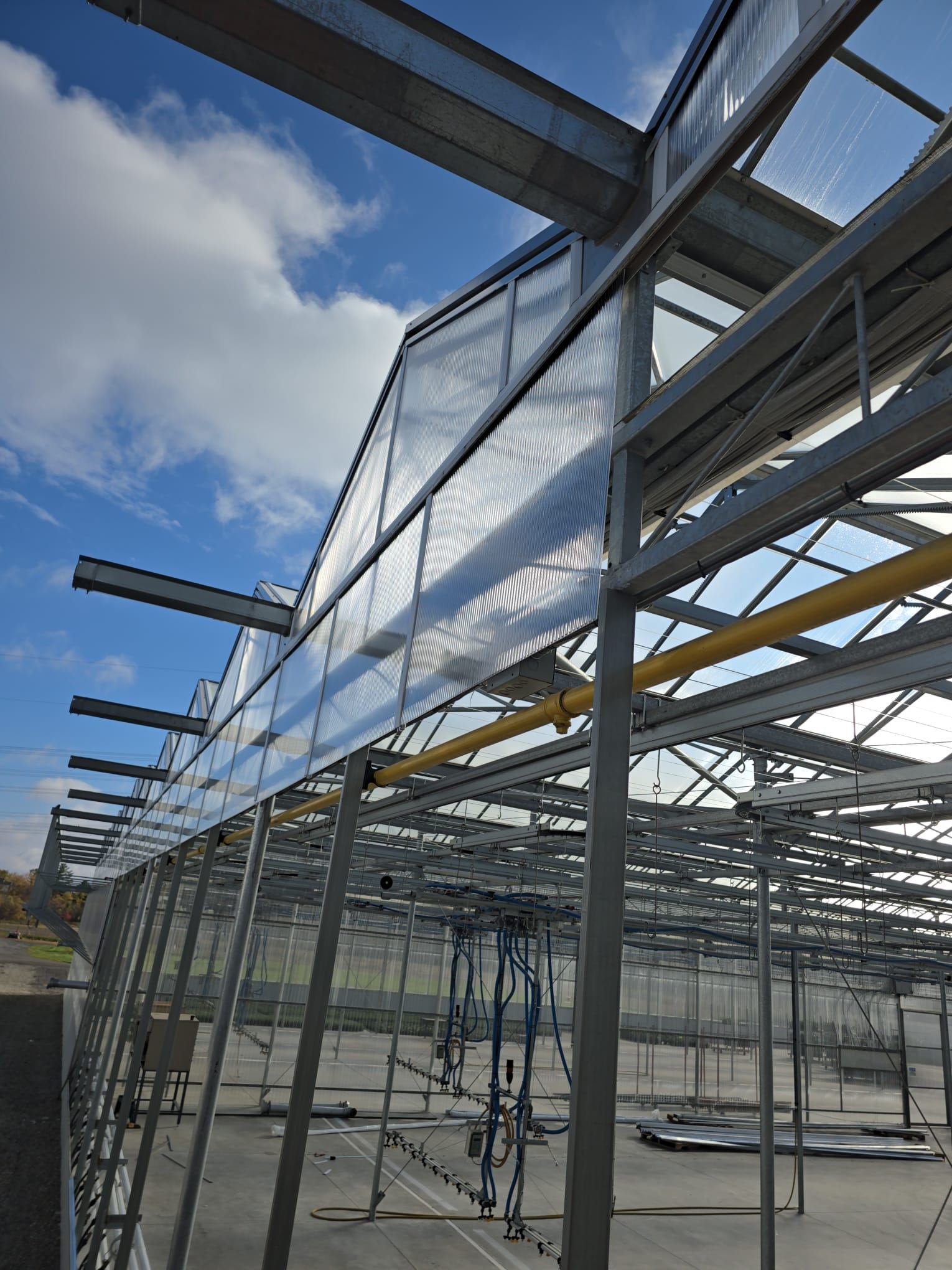 Structural steel frame with gas line routing
